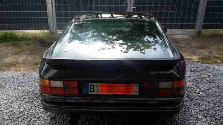 Porsche 944