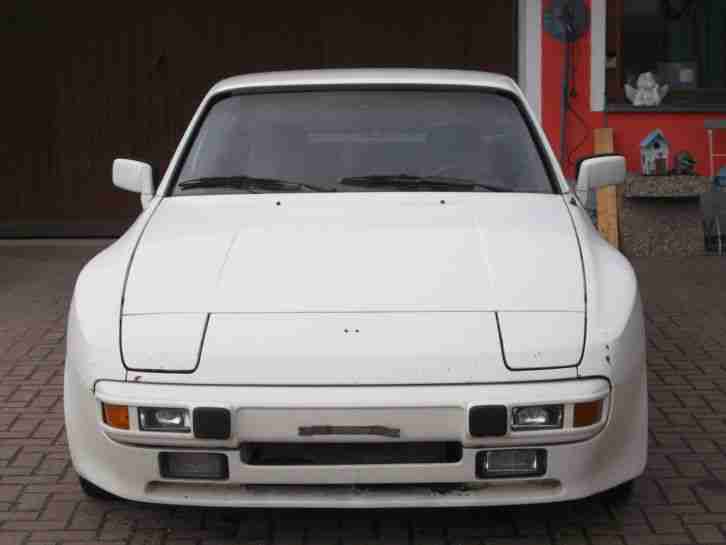 Porsche 944