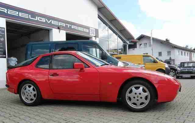 Porsche 944 S