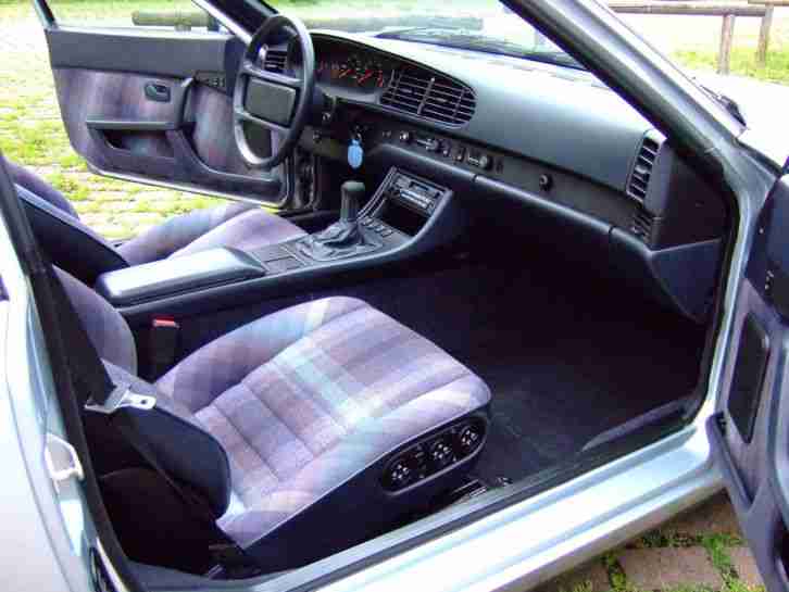 Porsche 944 S2 Coupe - Tüv 09/2017 - Produktionsnummer 94ZKN400060