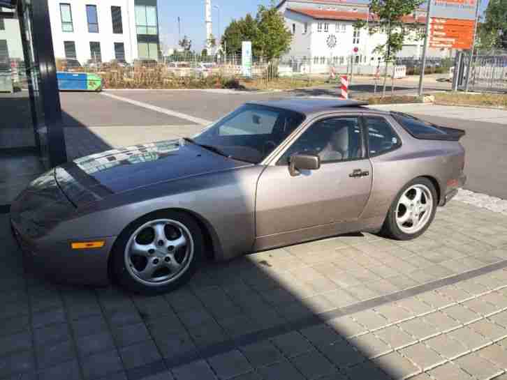 Porsche 944 Turbo S silberrose, sehr selten