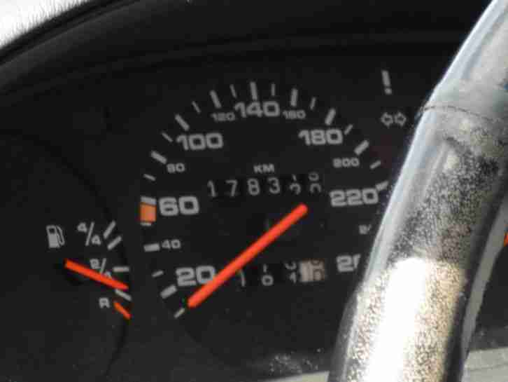 Porsche 944Targa 2,5 178.880km Indischrot 8 fach Bereift