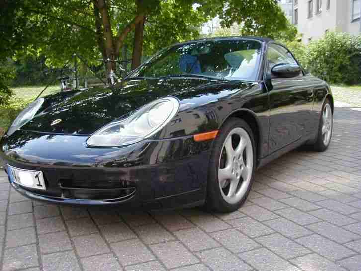 996 911 schwarzes Carrera 2 Cabrio