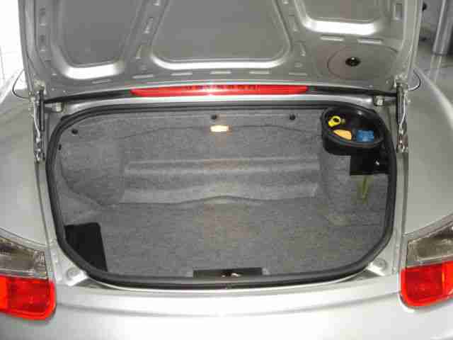 Porsche Boxster 2,7 / 18Zoll / Leder / Neu Bereift