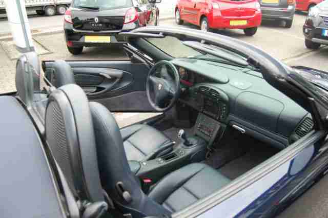Porsche Boxster 2,7 PCM Vollleder - 18 Zoll Turbo Rad