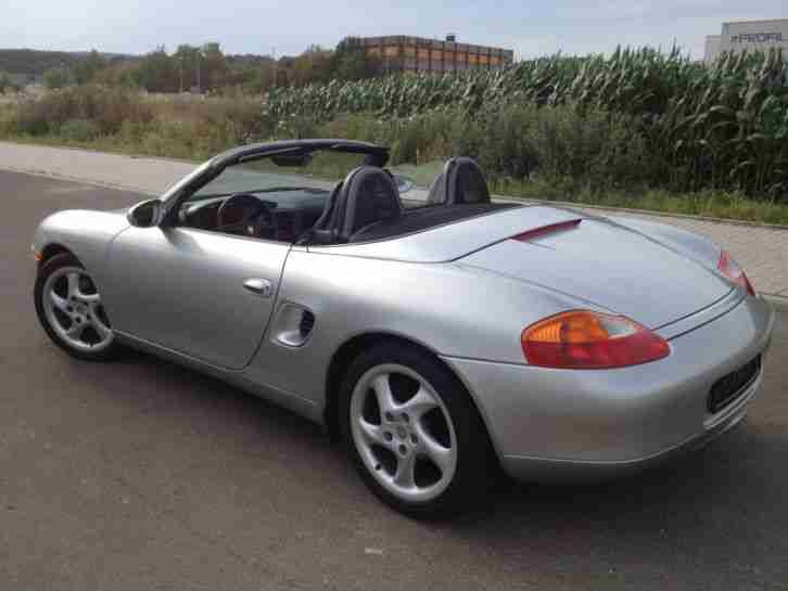 Porsche Boxster 986 - Sportsitze - 18" - 5 Gang Schalter