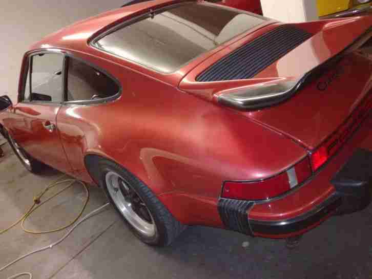 Carrera 3, 2 Coupe mit SD ziegelrot met. innen
