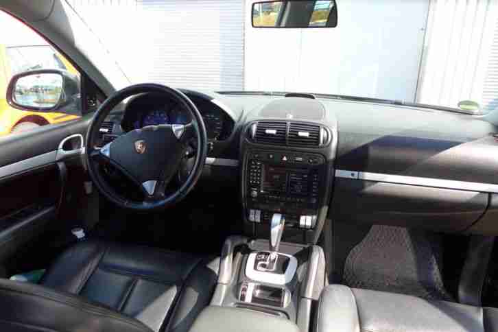 Porsche Cayenne 3,2 V6 , ohne Luftfahrwerk.