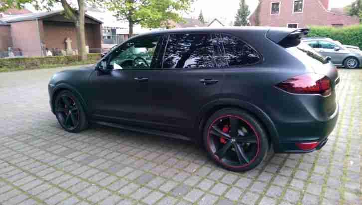 Porsche Cayenne GTS Schwarz Matt Kamera Panorama TV 21 Zoll etc.