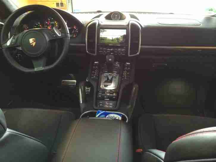 Porsche Cayenne GTS Schwarz Matt Kamera Panorama TV 21 Zoll etc.