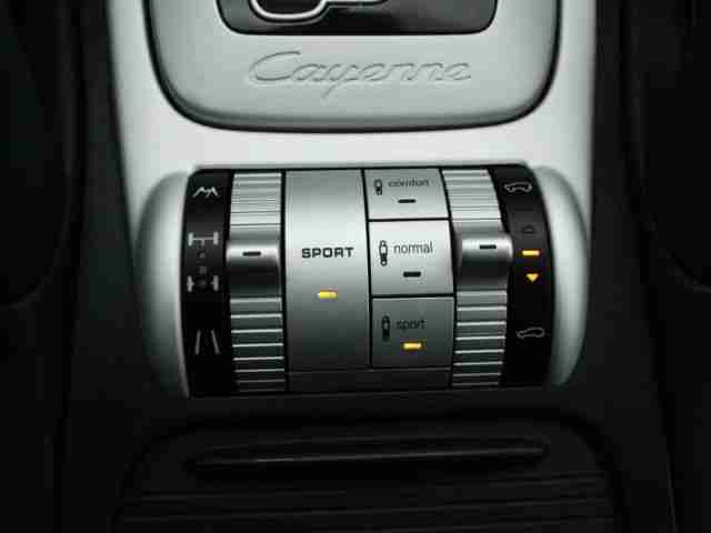 Porsche Cayenne LEDER GSD NAVI XENON 18+20Zoll mod.Mode