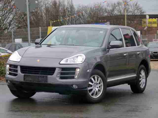Porsche Cayenne.Porsche Scheckheft Sehr