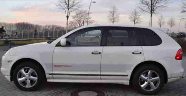 Porsche Cayenne S GTS Porsche Design PDCC Sport Klappenauspuff