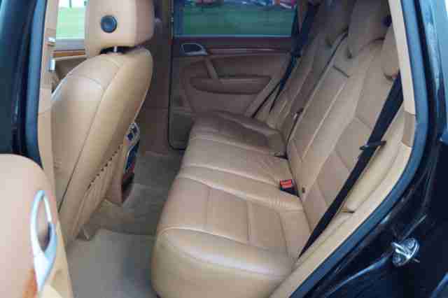 Porsche Cayenne S LEDER*NAVI-PLUS*SHD*XENON*LUFTFEDERUN