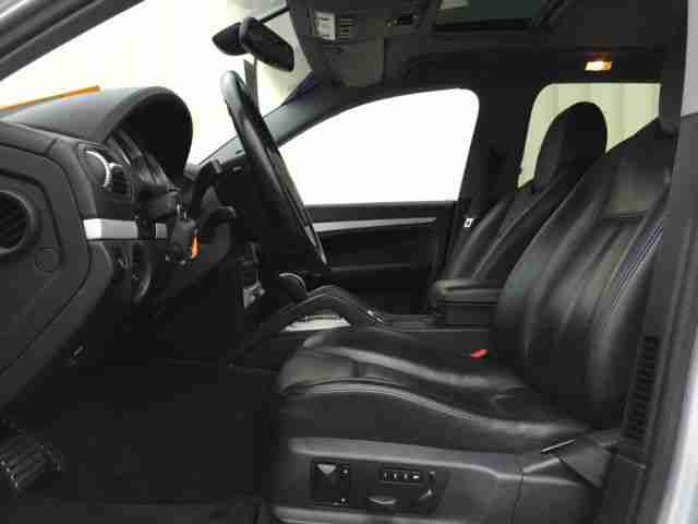 Porsche Cayenne S Tiptronic S "LUFTFEDERUNG+NAVI+XENON"