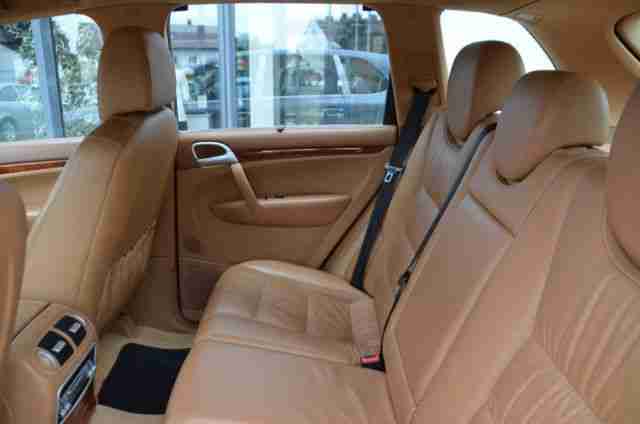 Porsche Cayenne S Tiptronic S Leder Navi neue Reifen TO