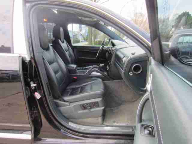 Porsche Cayenne Turbo Automatik Leder Navi Xenon VOLL!!