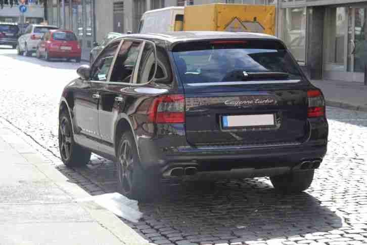 Porsche Cayenne Turbo LPG mit kernigem V8 Sound und Pedalbox