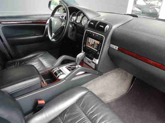 Porsche Cayenne Turbo/Navi/Schiebedach/Leder