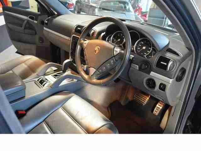 Porsche Cayenne Turbo Tiptronic/SHZ /PDC /Navi /Leder