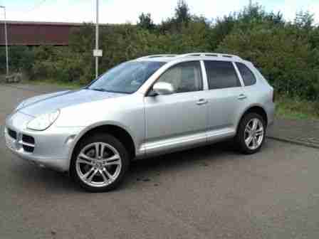 Porsche Cayenne V6 Tiptronic