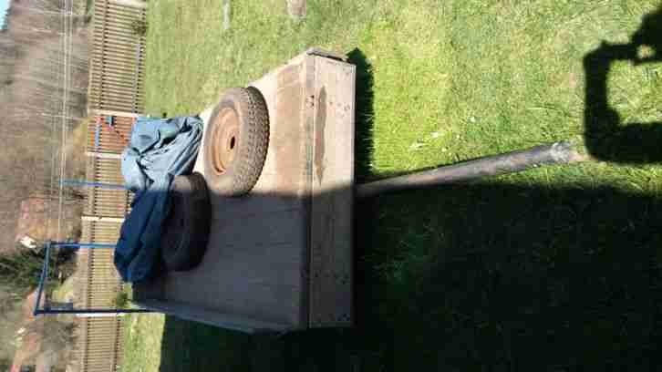 Primus Schlepper mit Anhänger