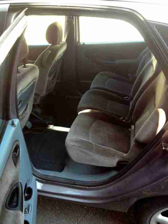 RENAULT MEGANE SCENIC1.6 KALAIDO, KLIMA, AHK, HU-AU NEU