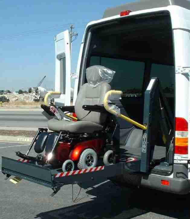 ROLLSTUHL LIFT HEBEBÜHNE RAMPE PLATTFORMLIFT RICON LADEBORDWAND LADELIFT