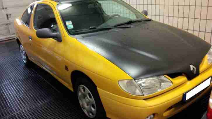 Reanault Megane Coupe