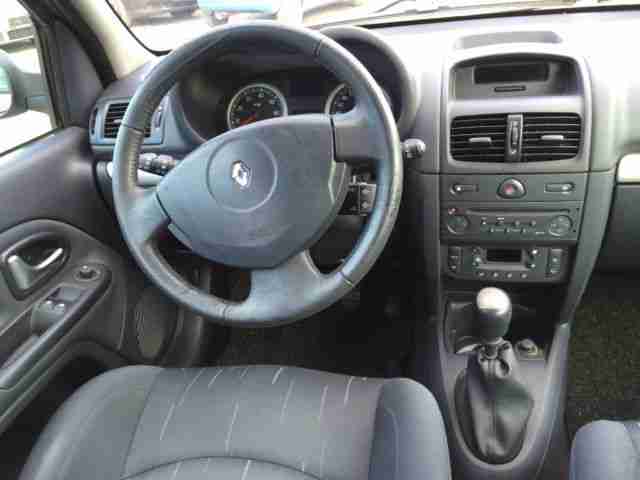 Renault Clio 1.2 16V Confort Privilege