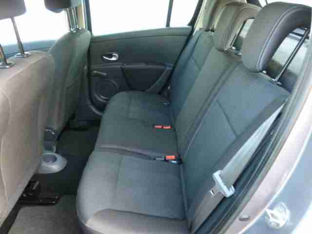 Renault Clio 1.2 16V Dynamique Navi