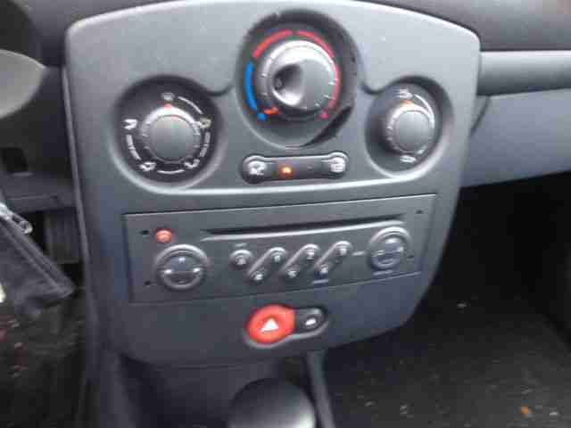 Renault Clio 1.2 16V+KLIMA+75 TKM+5 Türig+TÜV 01-16