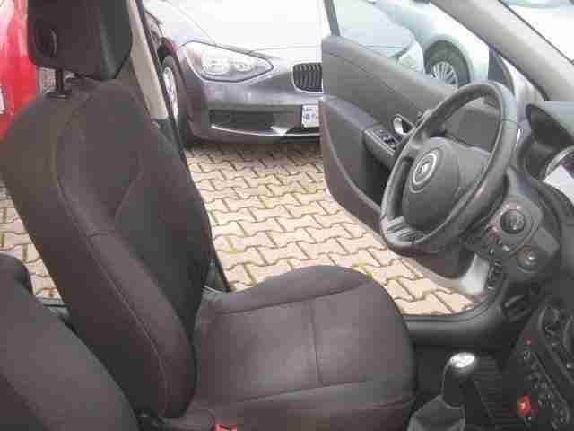 Renault Clio 1.2 16V TCE Grandtour Edition Dynamique/ K