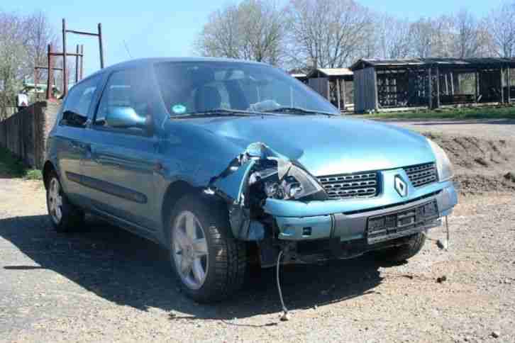 Clio 1.2 16v Blue Sensation