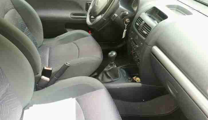 Renault Clio 1.4 16V TÜV 10/2016 Kupplungsschaden o.ä.