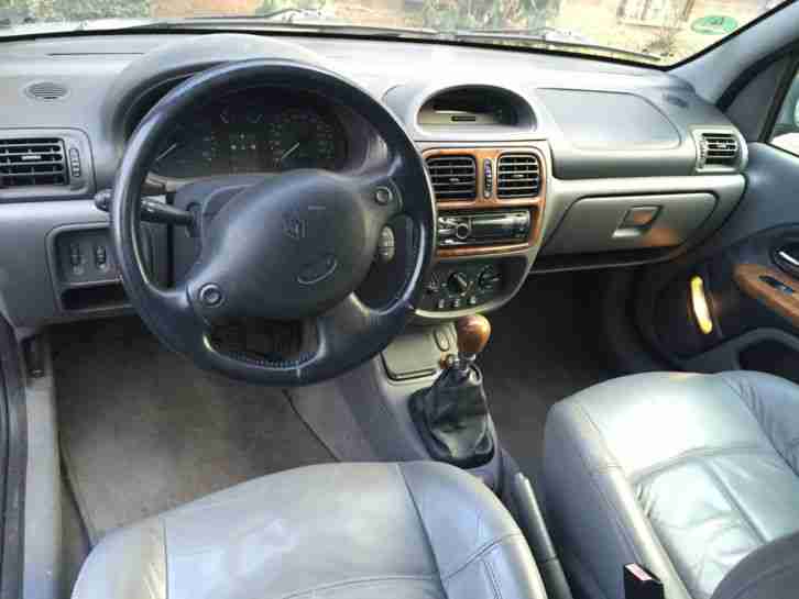 Renault Clio 2 90PS, Leder, Soundanlage, Top Zustand