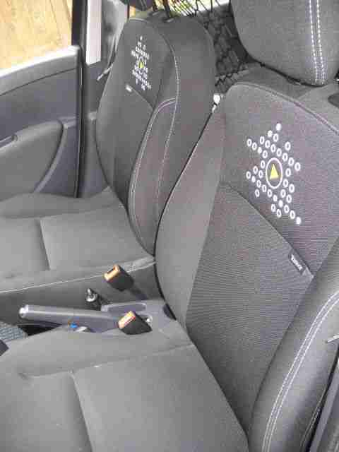 Renault Clio 3 -TOM-TOM Edition echte 7800 Km,2 Jahre alt !!