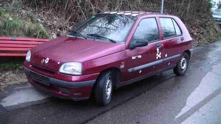 Renault Clio, 40 Kw, Bj. 1996, Winterauto, Tüv Juli 2018, 2 neue Winterreifen