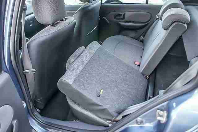 Renault Clio Campus 1.2 16V KLIMA PARKTRONIK 5-TÜRIG