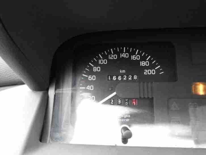 Renault Clio Campus 1.2 55 PS 5-türig BJ:1996 TÜV: 04/2016 166.200 km