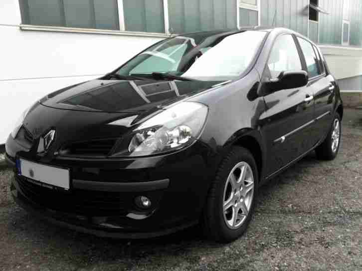 Renault Clio Expression, 88PS, Serviceheft, 8fach bereift