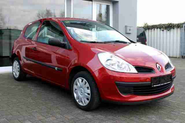 Renault Clio III Expression*1. Hand*Scheckheft*