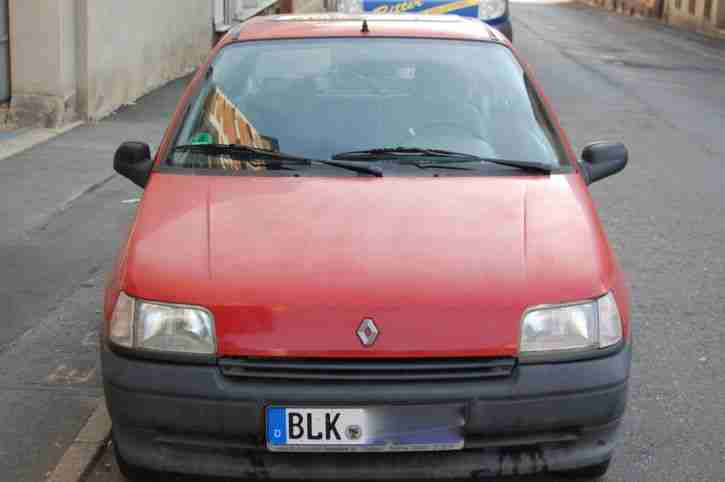 Clio RN 1, 2 Farbe: Rot Baujahr 91 Km Stand: