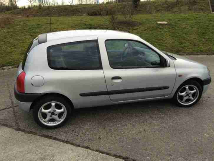 Renault Clio RXE Automatik el. FH el.Spiegel Klima TÜV 05 2016 ! Nichtraucher