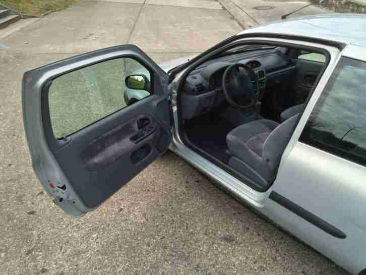 Renault Clio RXE Automatik el. FH el.Spiegel Klima TÜV 05 2016 ! Nichtraucher