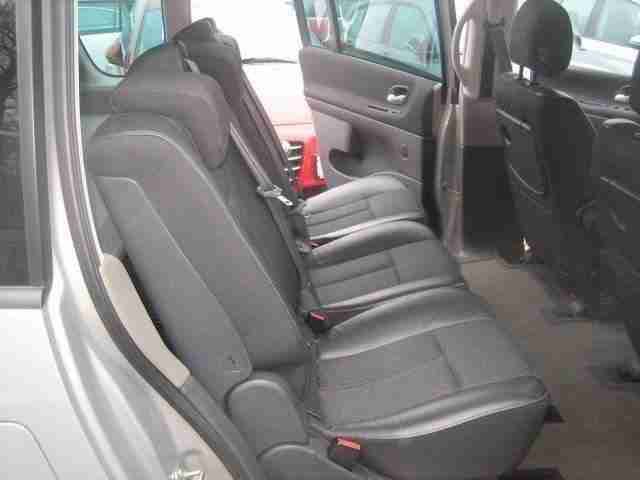 Renault Espace 2.2 dCi Dynamique/ Klimaaut./ Alu/ Schec