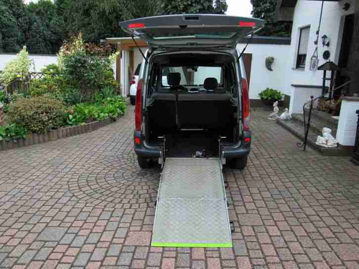 Renault Kangoo Behinderten Auto mit Rollstuhl Rampe EZ 11/2002 55 Kw 212600 Km