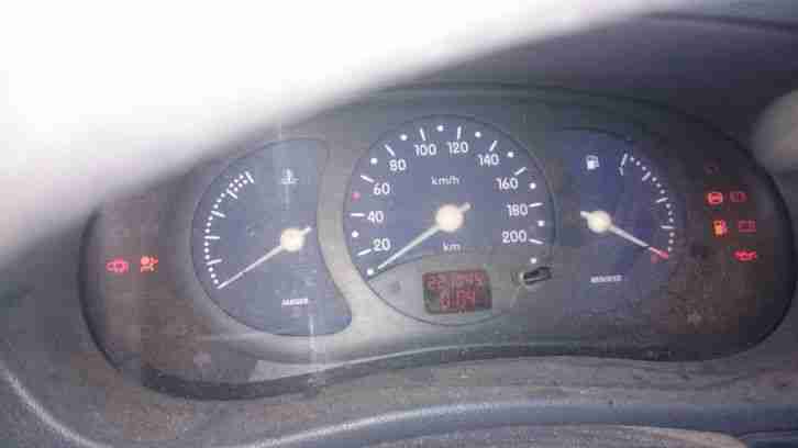 Renault Kangoo (F) 1,4 Benziner EZ 06.1999 Drehstab linksund rechts gebrochen