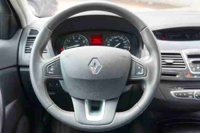 Renault Laguna 2.0 16V 140 Expression AAC Tempomat PDC