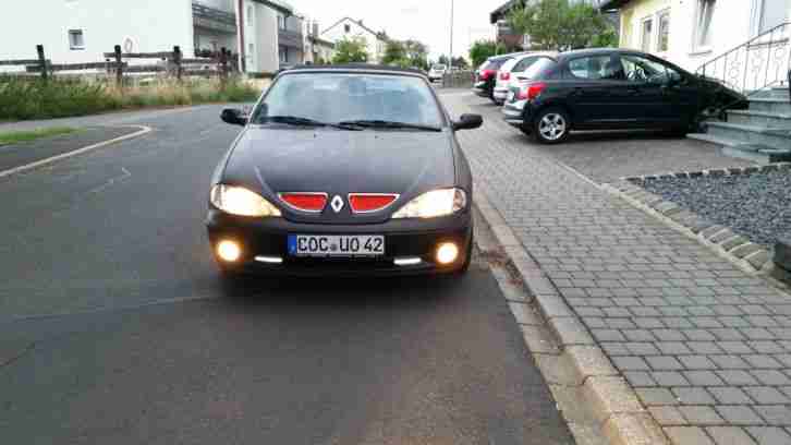 Megané Cabrio 1, 6 16V 107 PS Schwarz Matt